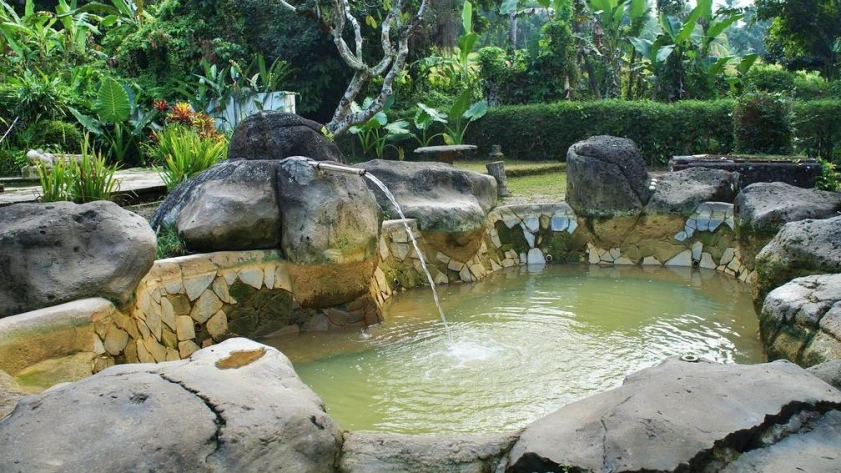 Sistem Informasi Yeh Panes Penatahan